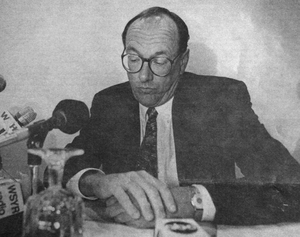 Jim Boeheim speaks to the media during a 1992-93 season in which Syracuse was banned from the NCAA Tournament and NIT by the NCAA.