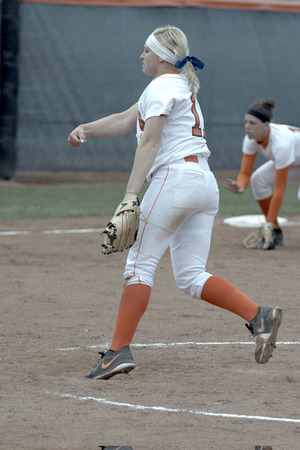 Sydney O'Hara is one of three Syracuse pitchers who have helped the Orange pull out extra-inning wins, along with AnnaMarie Gatti and Jocelyn Cater.