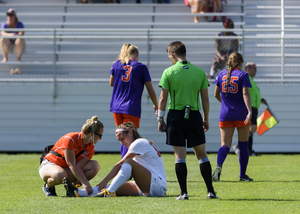 Syracuse used all but six players on its 23-woman roster Sunday afternoon because of the hot temperatures. 